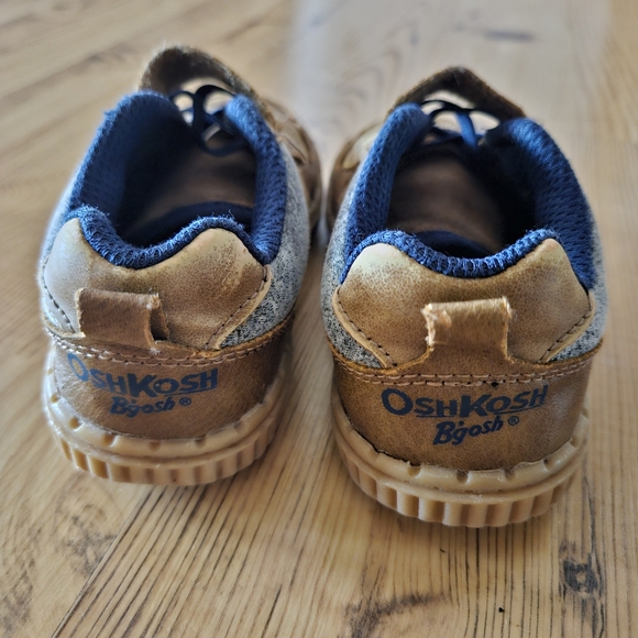 Oshkosh B'gosh Boys Sneakers - Picture 6 of 11